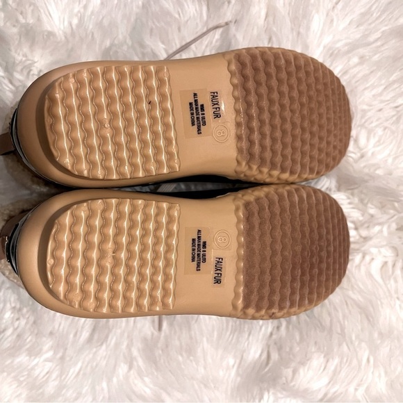 Dv by Dolce Vita Navy Faux Fur Duck Boot - Sizes Vary - Picture 6 of 8